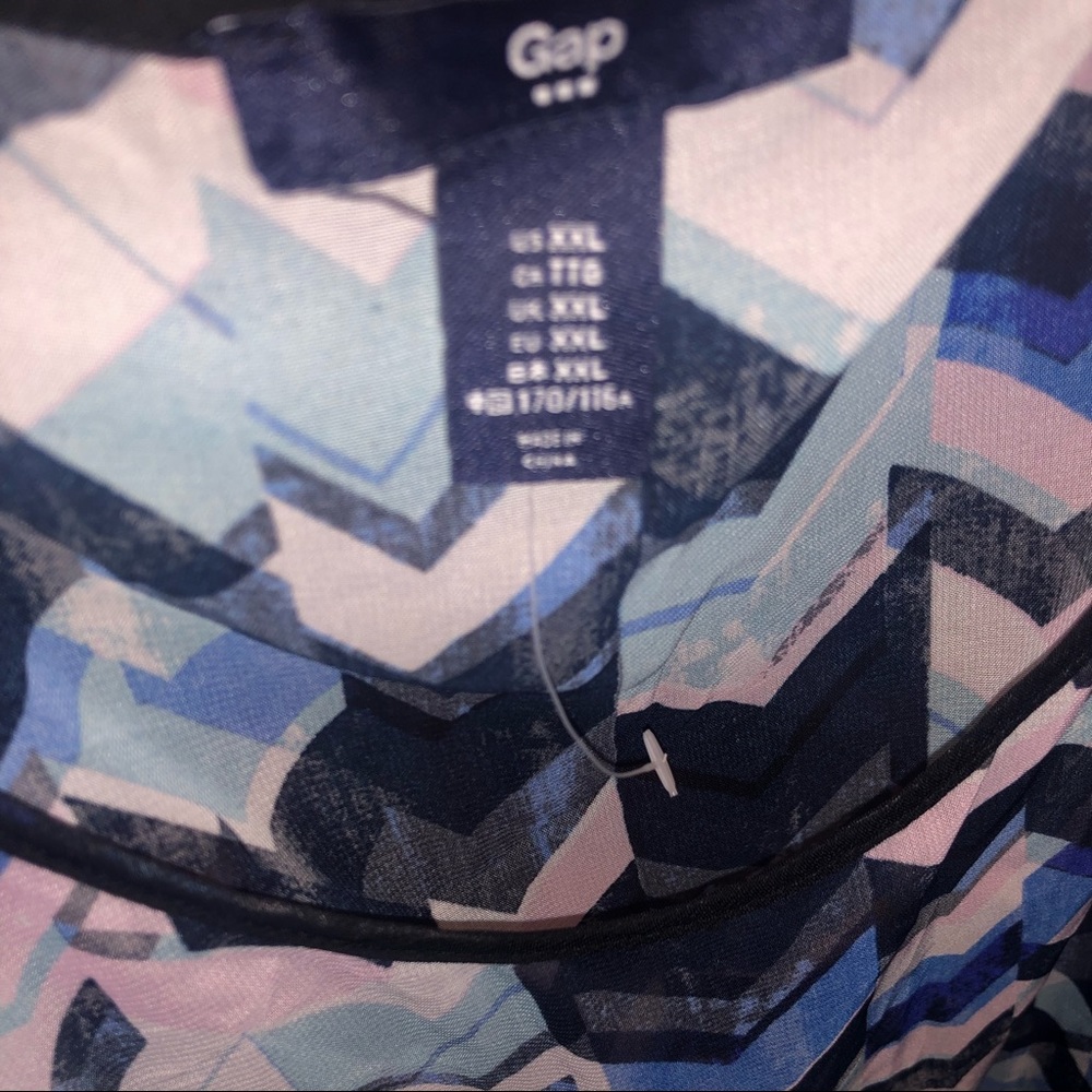Gap Tank Top - Picture 2 of 3